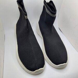 Steve Madden Women's Slip On Socks Sneakers Size 5M